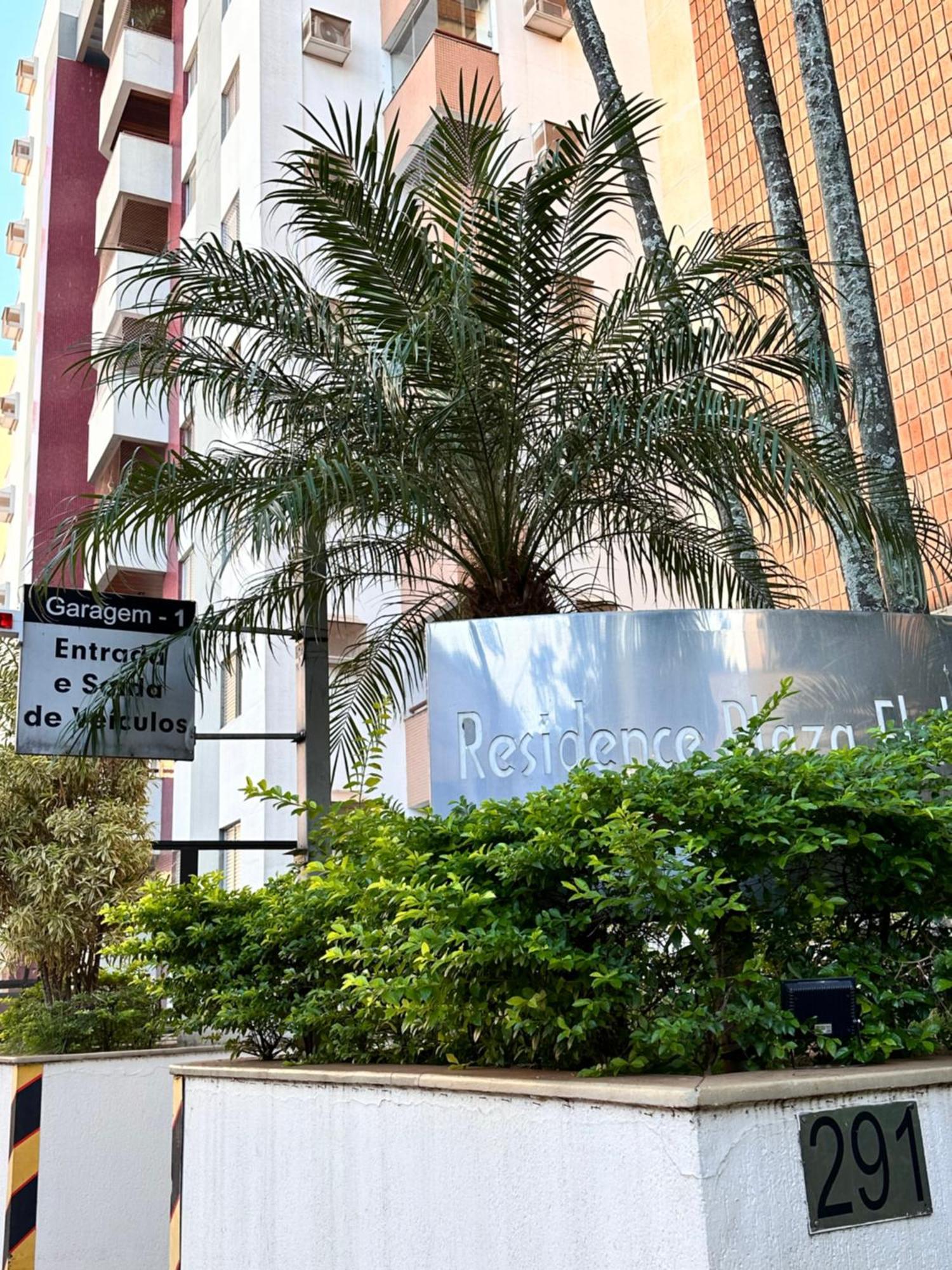 Plaza Flat Apartment